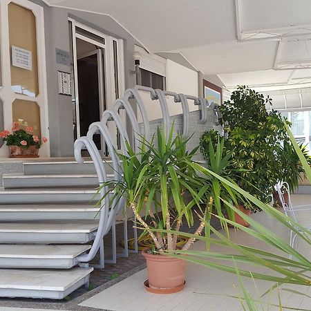 Residence Moresco Лідо-ді-Єзоло Екстер'єр фото