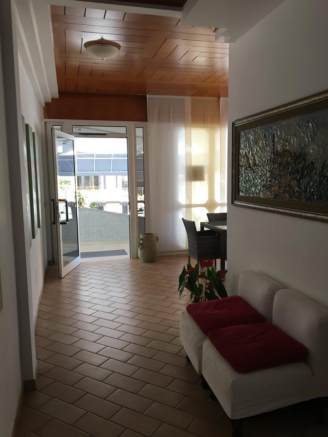 Residence Moresco Лідо-ді-Єзоло Екстер'єр фото